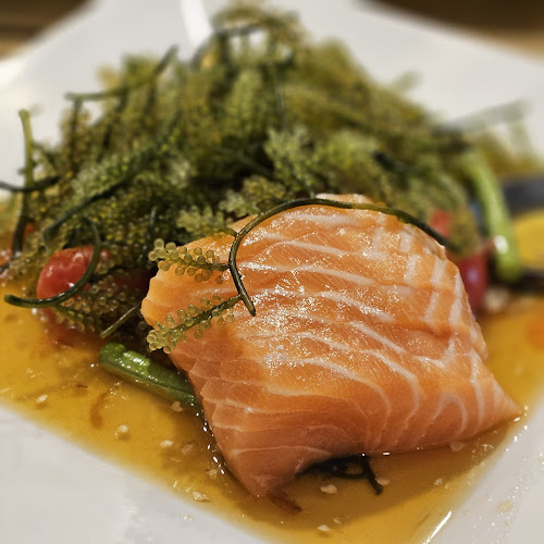 ร้านบุษบาปลาย่าง - การบริการอาหารและที่พัก