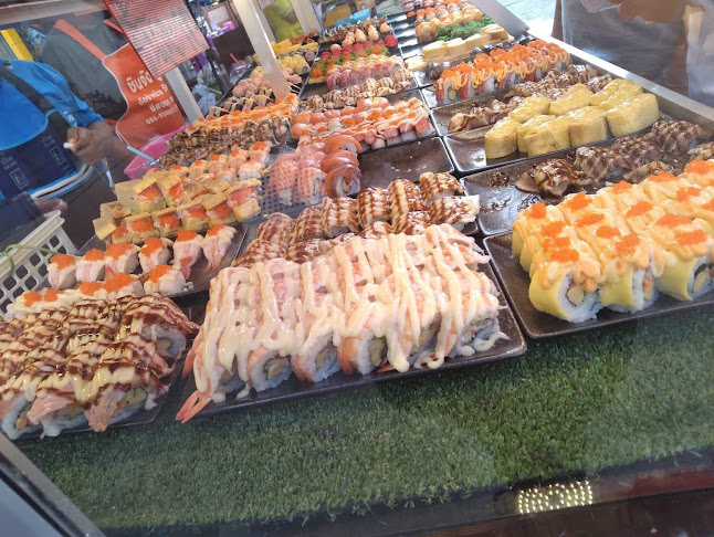 Opinii despre ร้าน หม่ำ หม่ำ ซูชิ în อำเภอเมืองสุโขทัย - การบริการอาหารและที่พัก