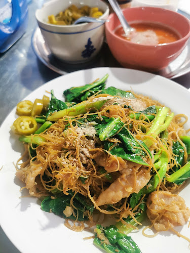 ราดหน้าราโด โกหน่ำ