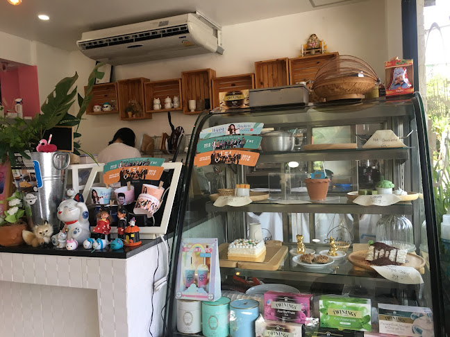 ร้านกาแฟ ภูเก็ต The Hidden Pot Bakery & Cafe' - การบริการอาหารและที่พัก