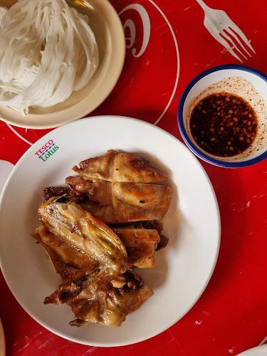 ร้านภักดีซอย8 - การบริการอาหารและที่พัก