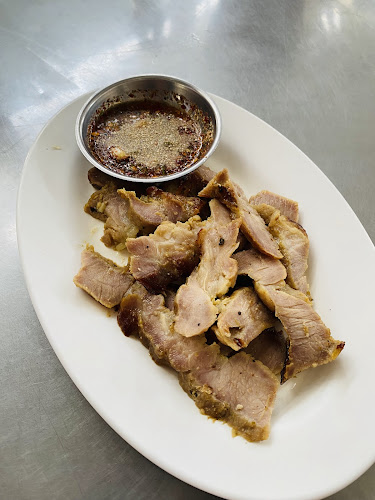 ส้มตำไก่ทอด เจ๊เกียงตลาดโอเดี้ยน - เมือง