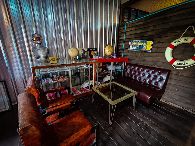 Ducktionary - การบริการอาหารและที่พัก