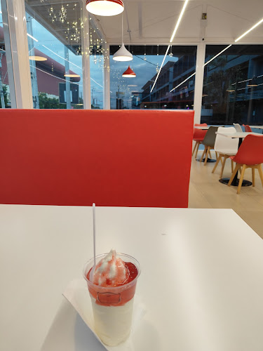 Opinii despre ร้านฮาเวลส์ ไอศกรีมแอนด์ฟาสฟู้ด în อำเภอบางบัวทอง - การบริการอาหารและที่พัก
