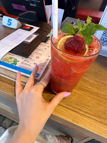 135 ถ. ราษฏร์อุทิศ 200 ปี ตำบลป่าตอง อำเภอกะทู้ ภูเก็ต 83150