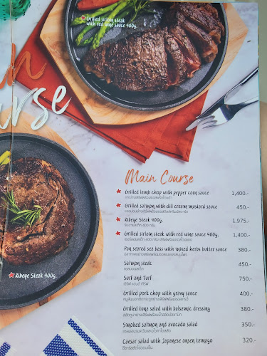 The Sky32 Restaurant - การบริการอาหารและที่พัก