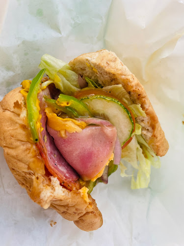 Subway ปตท.พระราม2 กม.35 - การบริการอาหารและที่พัก