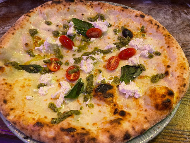 Tutto Bene - การบริการอาหารและที่พัก