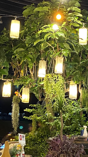 Opinii despre One D Seafood and Restaurant @Rimhan Karonbeach în อำเภอเมืองภูเก็ต - การบริการอาหารและที่พัก