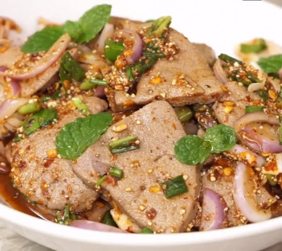 ตำกรร แซ่ปอีสานบ้านเฮาชิลๆริมเล - การบริการอาหารและที่พัก