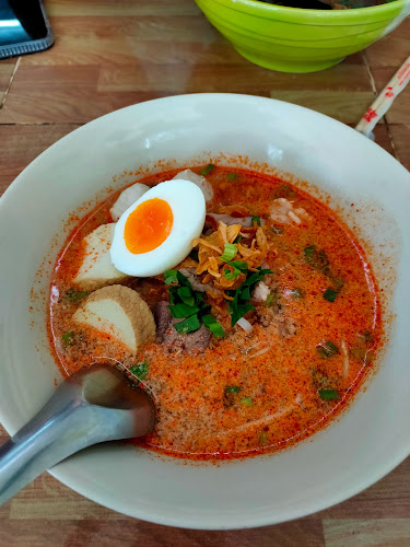 ก๋วยเตี๋ยวเนื้อลำดี - การบริการอาหารและที่พัก