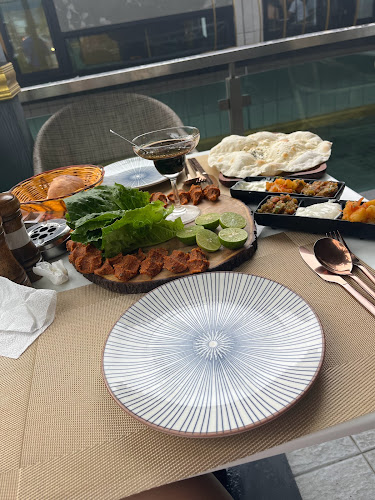 Opinii despre ไอรีฟ บาร์ în อำเภอกะทู้ - การบริการอาหารและที่พัก