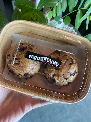 Comentarii opinii despre Y A R D G R O U N D