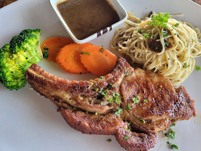 ออน เดอะ ร๊อค - อำเภอเมืองภูเก็ต