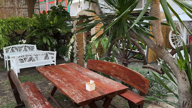 Comentarii opinii despre NINICHA (café and restaurant) *ณิณิชา (คาเฟ่ แอนด์ เรสเตอร์รอง)