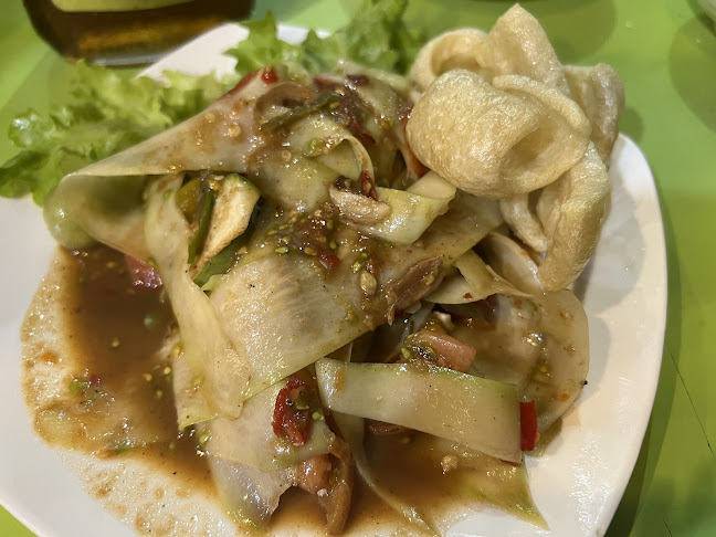 นัวนคร หมูปลาร้า ส้มตำ ยำแซ่บ - เมือง