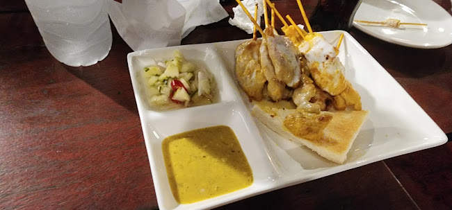 Opinii despre No.6 Restaurant Up The Hill în อำเภอกะทู้ - การบริการอาหารและที่พัก