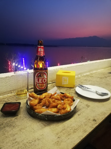 Opinii despre Pheun Rooftop View în อำเภอเมืองพะเยา - การบริการอาหารและที่พัก