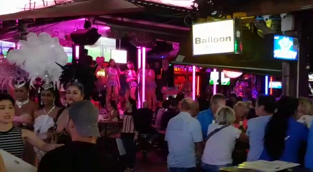 Comentarii opinii despre Heroes Bar