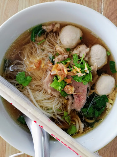 Opinii despre ก๋วยเตี๋ยวเนื้อลำดี în อำเภอเมืองพะเยา - การบริการอาหารและที่พัก
