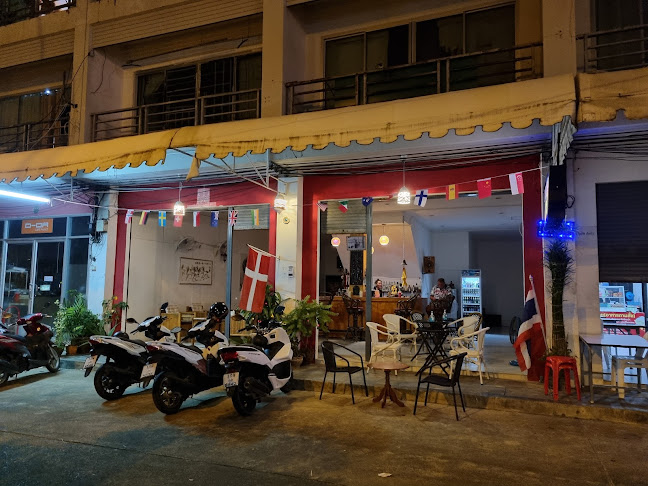 Opinii despre Full Moon/ Infinity bar în อำเภอเมืองภูเก็ต - การบริการอาหารและที่พัก