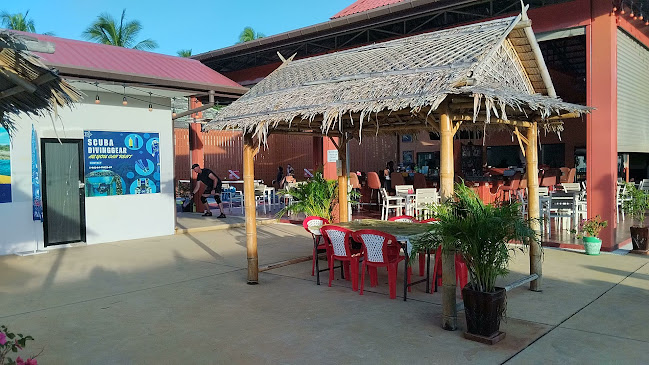 Shark Bites - Pool Bar and Pickleball