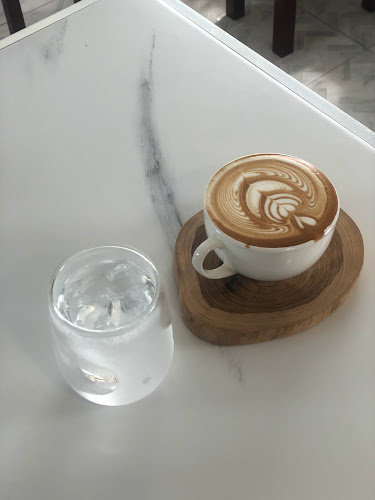 IU Slow Bar Coffee - อำเภอเมืองนครปฐม