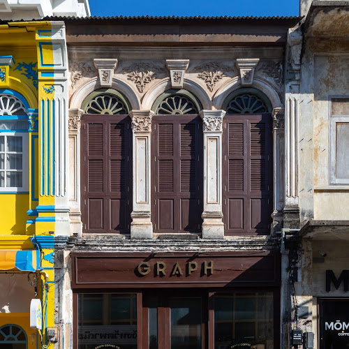 Opinii despre GRAPH Phuket în เมือง - การบริการอาหารและที่พัก