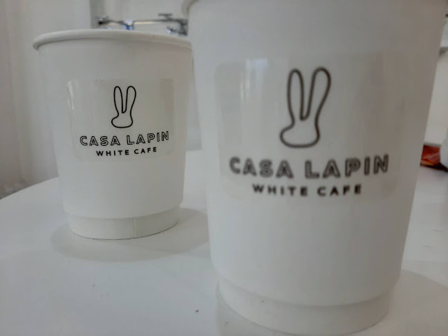 Casa Lapin white cafe Phitsanulok - การบริการอาหารและที่พัก