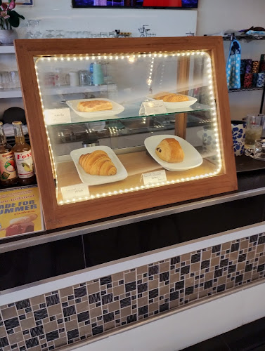 64, 92 ซ.บัวขาว เมืองพัทยา อำเภอบางละมุง ชลบุรี 20150