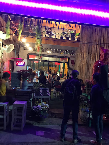 Comentarii opinii despre Laoteng Cafe Phuket