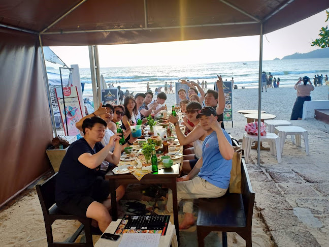 Opinii despre Phuket Onbeach Thai Cuisine în อำเภอกะทู้ - การบริการอาหารและที่พัก