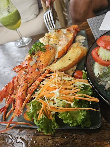 66 ถ. ทวีวงศ์ ตำบลป่าตอง อำเภอกะทู้ ภูเก็ต 83150