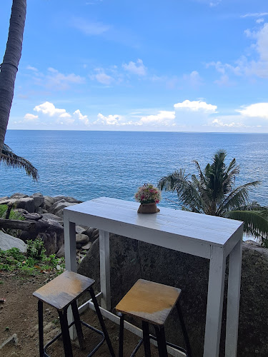 คาเฟ่ ภูเก็ต วิวพอยท์ - การบริการอาหารและที่พัก