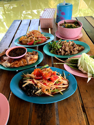 Opinii despre ส้มตำริมคลอง ไก่ย่างวิเชียรเจ้าเก่า în อำเภอเมืองสมุทรสาคร - การบริการอาหารและที่พัก