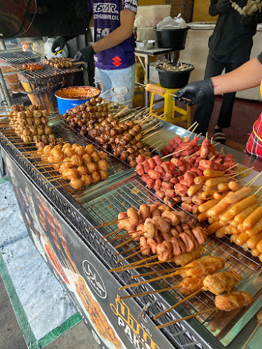 Opinii despre ลูกชิ้นป้าแขก สาขาถนนพระร่วง în อำเภอเมืองพิษณุโลก - การบริการอาหารและที่พัก