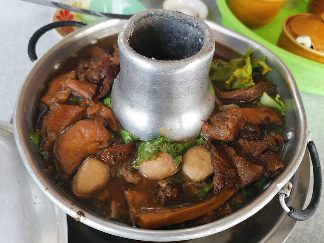 Comentarii opinii despre ก๋วยเตี๋ยวเนื้อลายหม้อไฟปากน้ำโพ