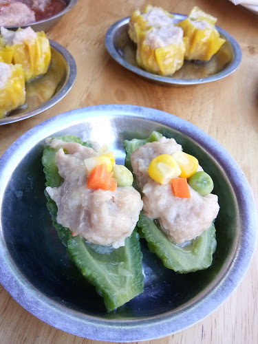 น้องเปิ้ลติ่มซำ - การบริการอาหารและที่พัก