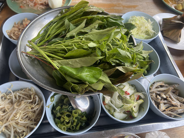 ขนมจีนสะพานหิน - การบริการอาหารและที่พัก