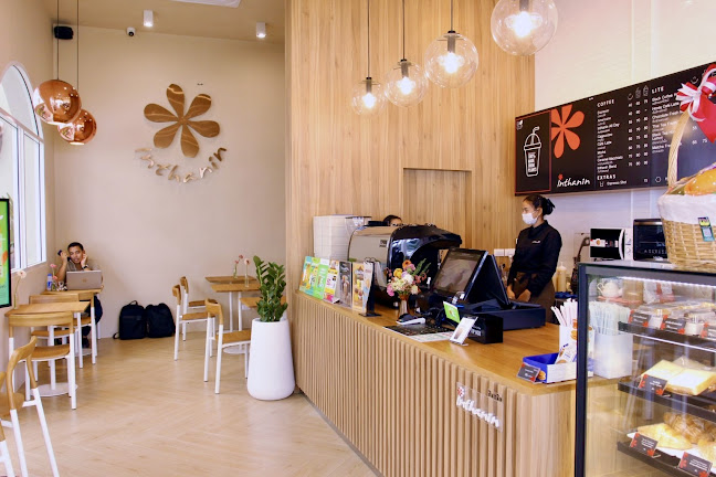 Comentarii opinii despre ร้านกาแฟอินทนิล หาดใหญ่ วิลเลจ