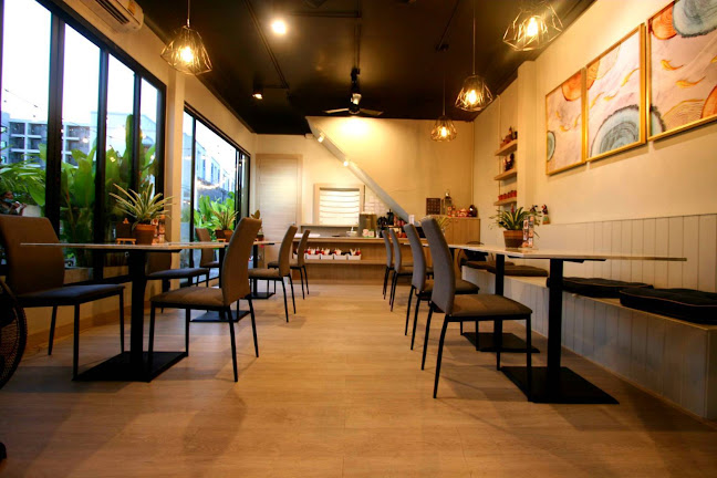 ร้านอาหารคู่หูภูเก็ต​ (Buddy​ restaurant)​