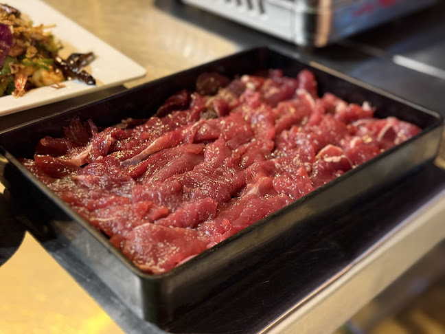 ร้านเนื้อหอม​ ริมมูล​ อุบลราชธานี​ (Nuehom​ Restuarant)​ - เมือง