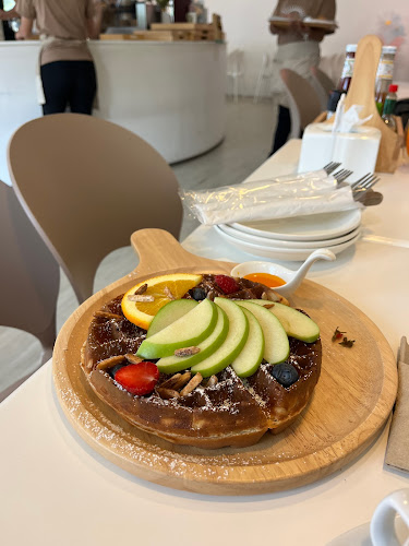 Opinii despre ซัมเมอร์ เฮ้าส์ พัทยา în อำเภอสัตหีบ - การบริการอาหารและที่พัก