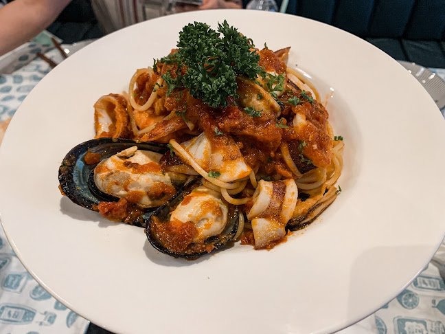 ลา พิคโคล่า คาเฟ่ แอนด์ เรสเตอรรอง - อำเภอกะทู้