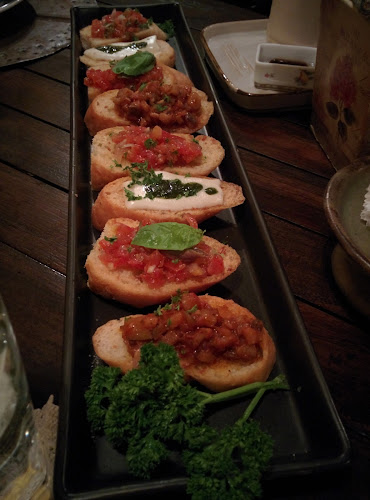 La Gaetana Restaurant - การบริการอาหารและที่พัก