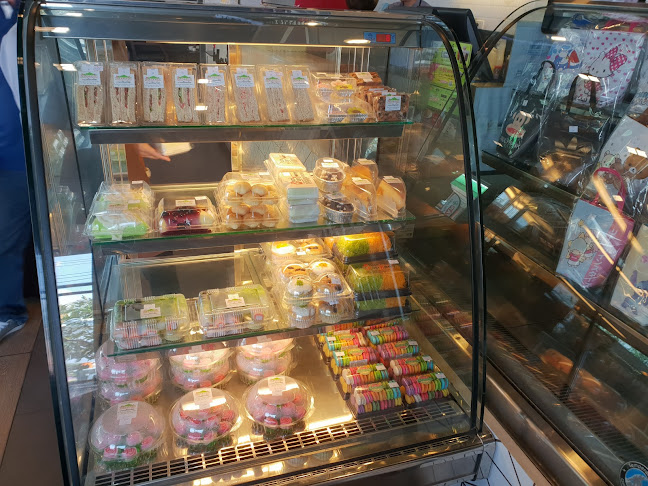 8, 11 หมู่6 ถ.เพชรเกษม ตำบล อ้อมน้อย อำเภอกระทุ่มแบน สมุทรสาคร 74130