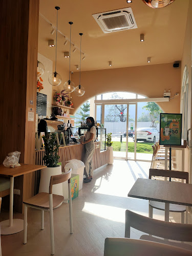 ร้านกาแฟอินทนิล หาดใหญ่ วิลเลจ - การบริการอาหารและที่พัก