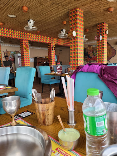 Amritsr Restaurant - การบริการอาหารและที่พัก