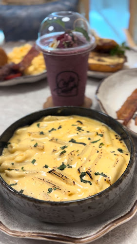 Cafe Delight Phuket Old Town - การบริการอาหารและที่พัก