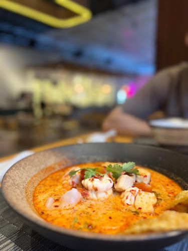 Opinii despre De Earn Cafe and Bar Phuket în อำเภอถลาง - การบริการอาหารและที่พัก